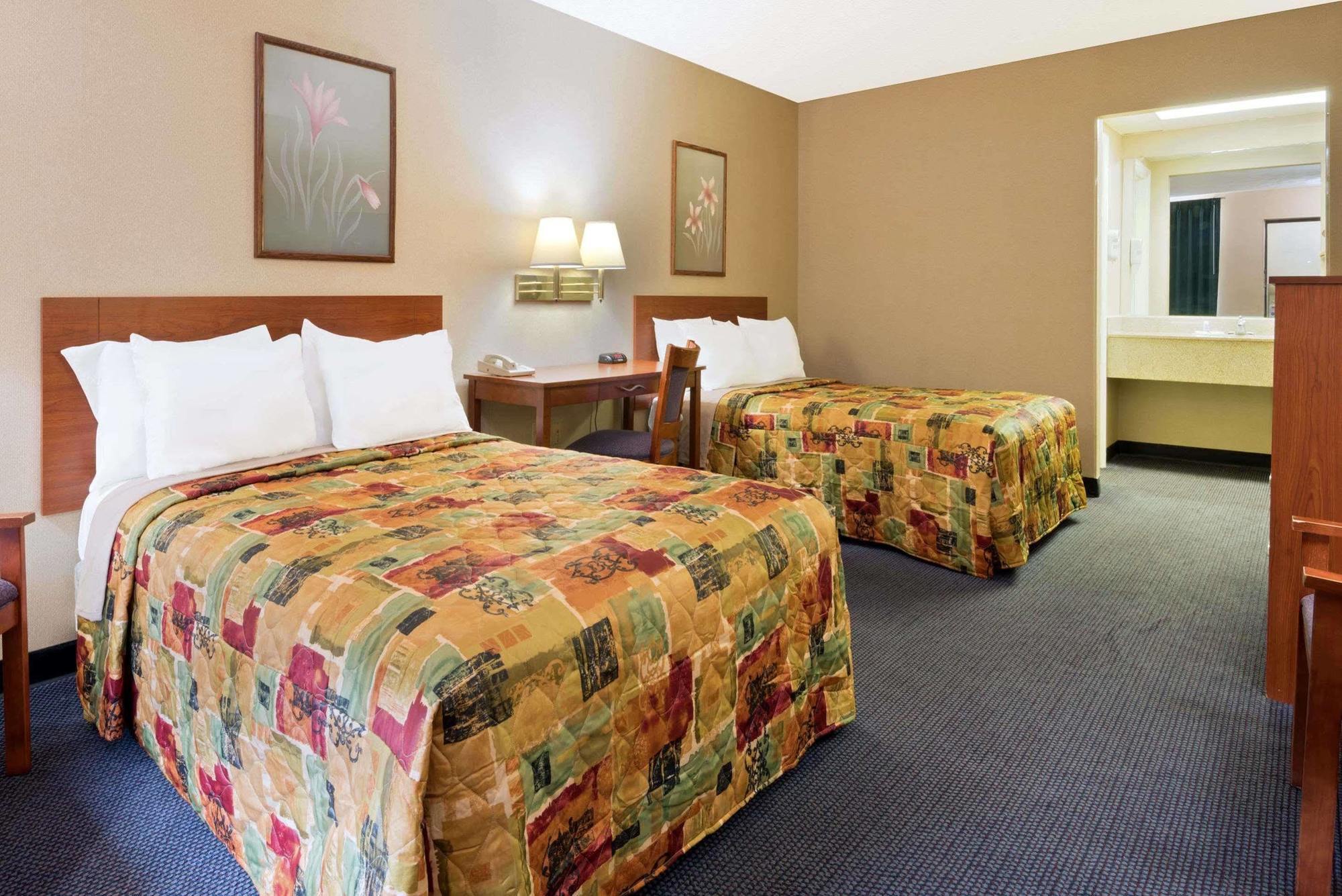 Knights Inn Elizabethtown מראה חיצוני תמונה